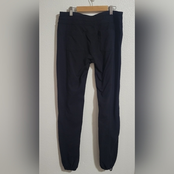 Athleta jogger style pants size medium - Picture 9 of 13